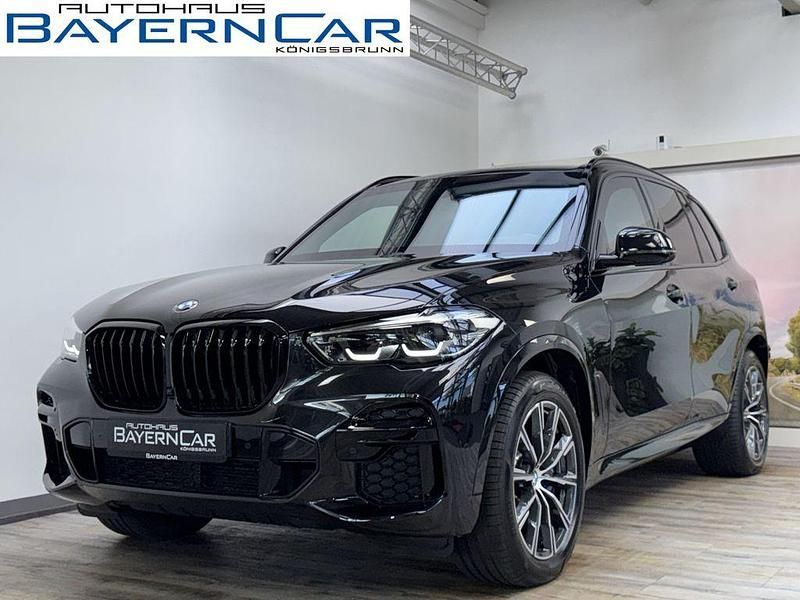 (0475) saphirschwarz metallic Neu 2025 BMW X5 Performance SUV | 325.000 € - Bild 1/4