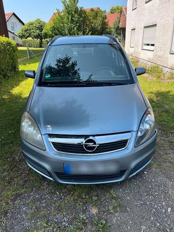 Grau Gebraucht 2006 Opel Zafira Van / Kleinbus | 800 € (Superpreis) - Bild 1/4