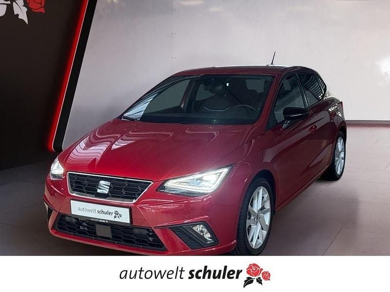Desire red Gebraucht 2023 Seat Ibiza FR Limousine | 20.880 € (Guter Preis) - Bild 1/4