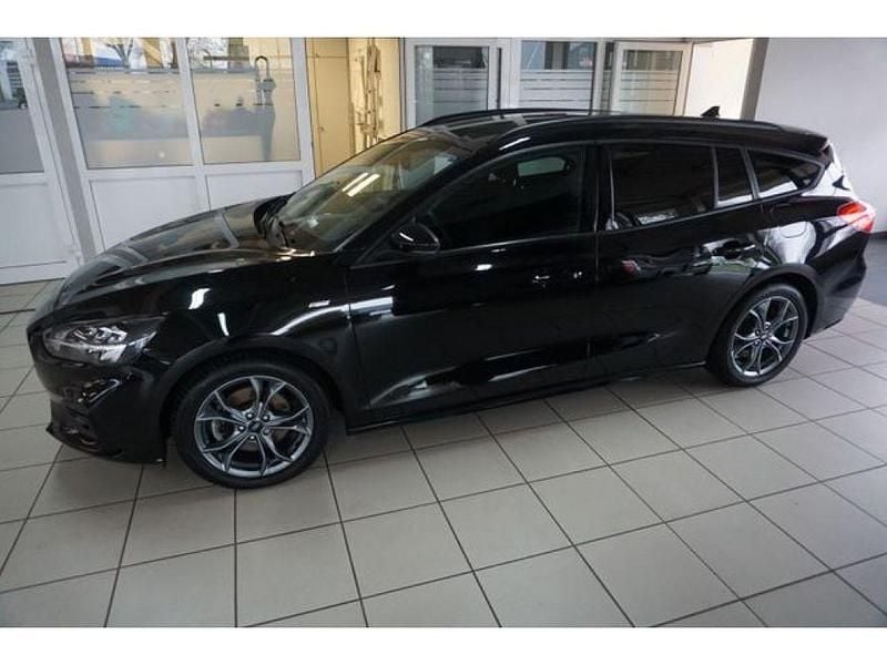 Usata Ford Focus 125 CV (91 kW) 2020 Nero Station wagon