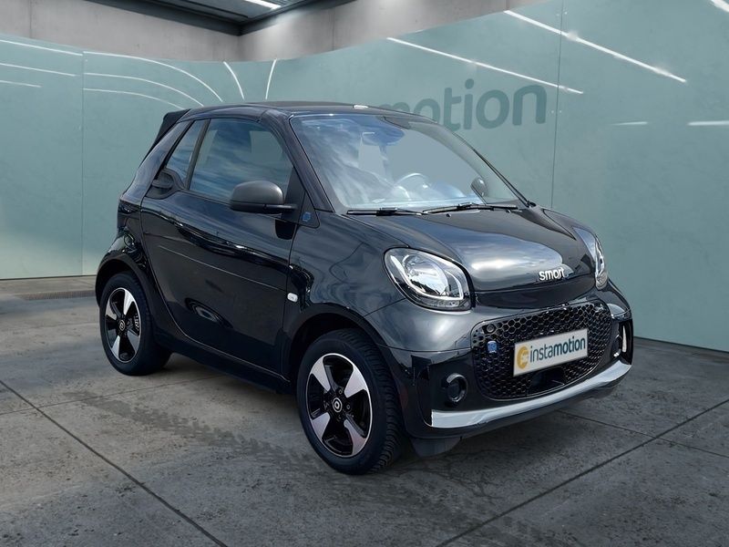 Schwarz Gebraucht 2021 Smart ForTwo Electric Drive Passion Cabrio | 14.890 € (Etwas zu teuer) - Bild 1/4