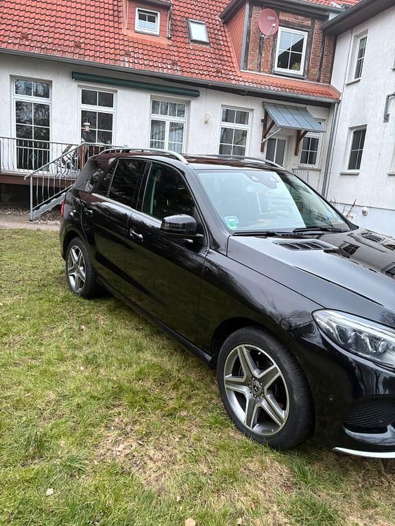 Gebraucht Mercedes GLE350 258 PS (189 kW) 2018 Schwarz SUV