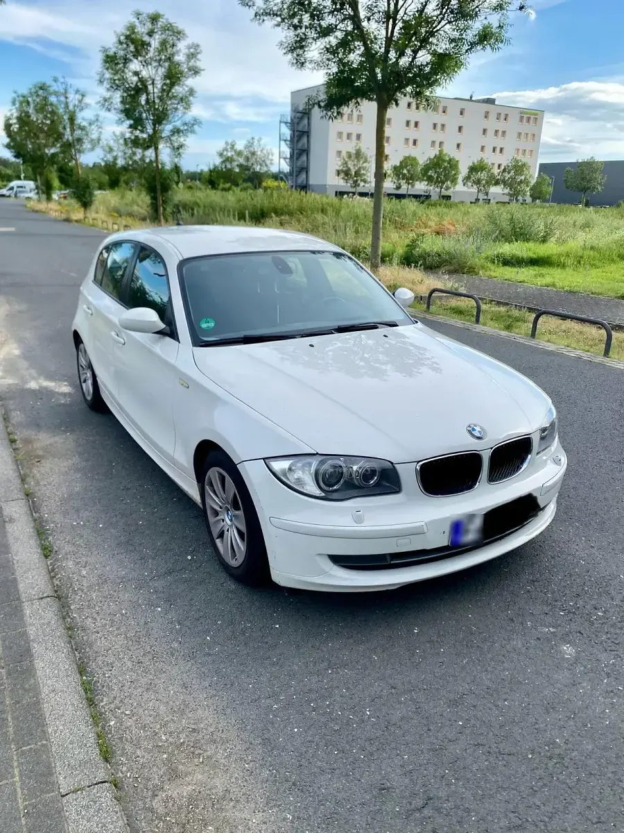 Gebraucht BMW 118 143 PS (105 kW) 2008 Weiß Kleinwagen