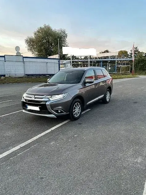Gebraucht Mitsubishi Outlander Diamant Edition 150 PS (110 kW) 2017 Braun SUV