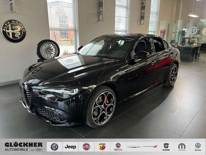 Schwarz Neu 2025 Alfa Romeo Giulia Premium Limousine | 64.990 € (Teuer) - Bild 1/4