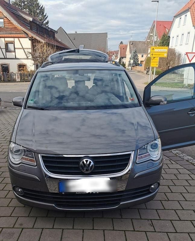 Silber Gebraucht 2009 VW Touran United Van / Kleinbus | 3.500 € (Guter Preis) - Bild 1/4