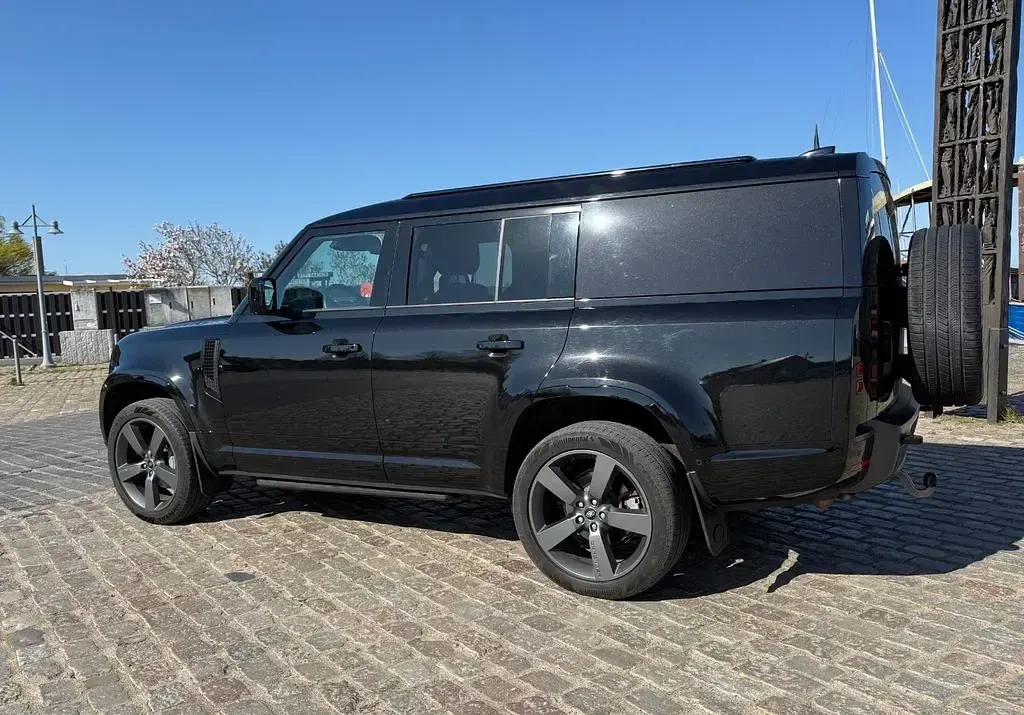 Gebraucht Land Rover Defender 300 PS (220 kW) 2023 Schwarz SUV