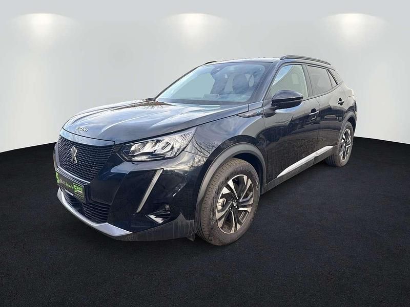 Gebraucht Peugeot e-2008 Allure 100 kW (136 PS) 2022 Schwarz perla nera SUV