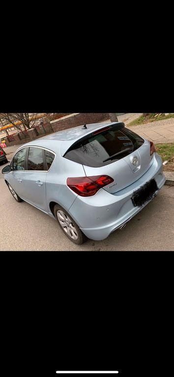 Gebraucht Opel Astra Sport 165 PS (121 kW) 2014 Silber Limousine