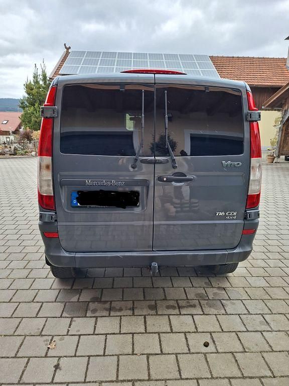 Gebraucht Mercedes Vito 163 PS (119 kW) 2011 Van