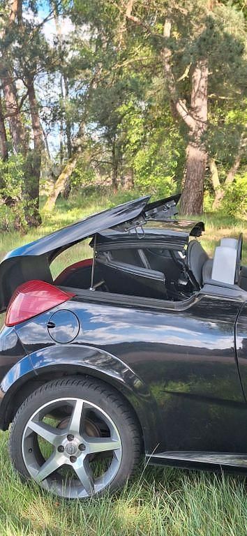 Gebraucht Opel Tigra 90 PS (66 kW) 2008 Schwarz Cabrio