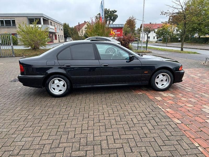 Gebraucht BMW 523 Sport Line 170 PS (125 kW) 1998 Schwarz Limousine