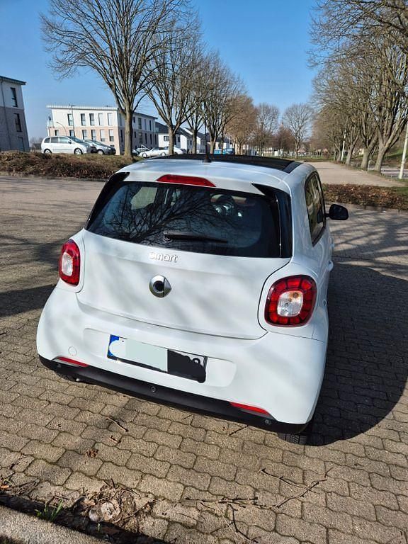 Gebraucht Smart ForFour 71 PS (52 kW) 2015 Weiß Kleinwagen