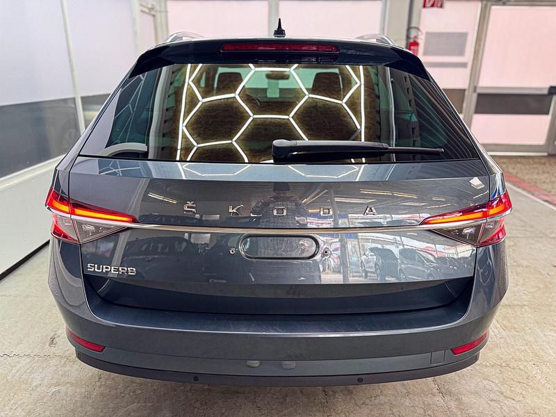 Gebraucht Skoda Superb Style 190 PS (139 kW) 2019 Quarzgrau metallic Kombi