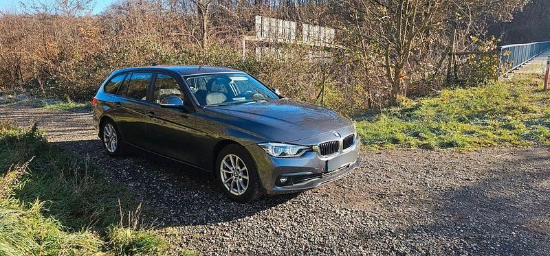 Gebraucht BMW 316 Advantage 116 PS (85 kW) 2018 Grau Kombi