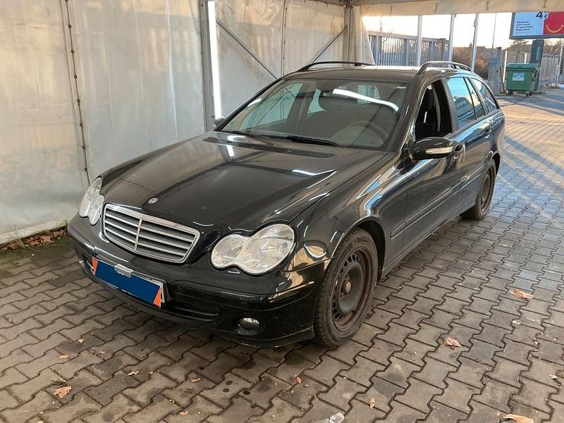 Gebraucht Mercedes C180 143 PS (105 kW) 2007 Schwarz Kombi