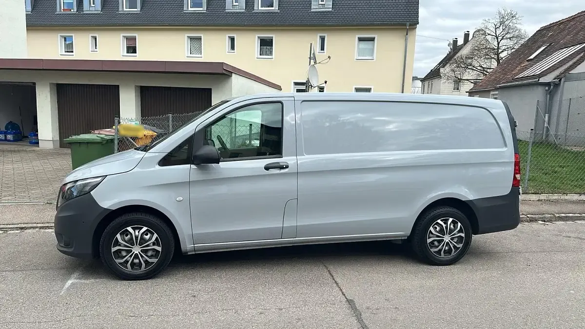 Gebraucht Mercedes Vito 114 PS (83 kW) 2017 Andere farben Van