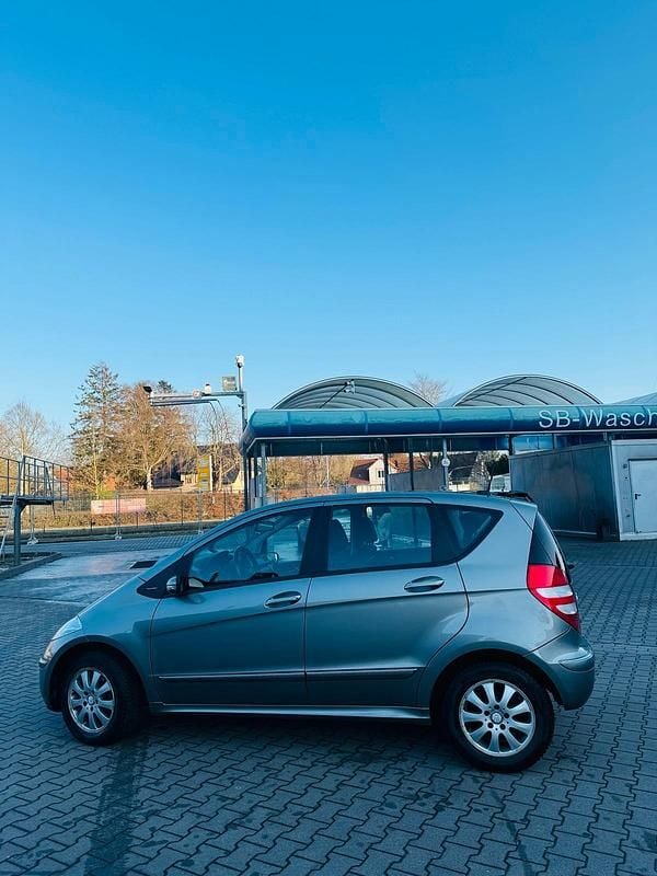 Gebraucht Mercedes A180 109 PS (80 kW) 2008 Silber Limousine