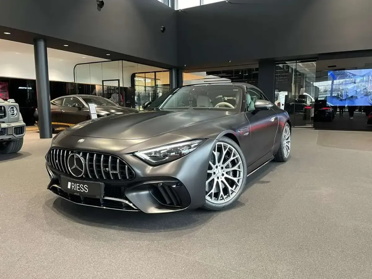Gebraucht Mercedes SL63 AMG AMG 585 PS (430 kW) 2026 Manufaktur magno lack manufaktur graphitgrau magno Cabrio