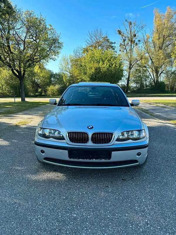 Usata BMW 325 192 CV (141 kW) 2003 Argento Berlina