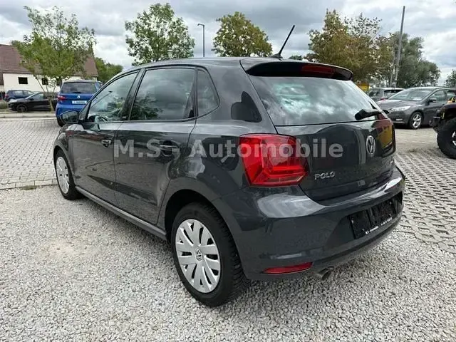 Gebraucht VW Polo Allstar 90 PS (66 kW) 2016 Grau Limousine