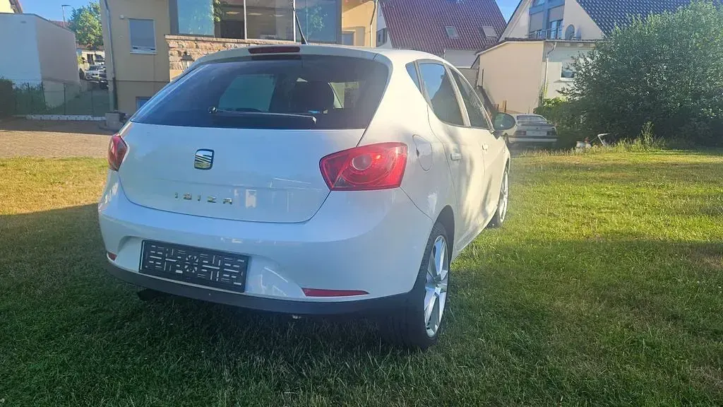Gebraucht Seat Ibiza 105 PS (77 kW) 2009 Weiß Limousine