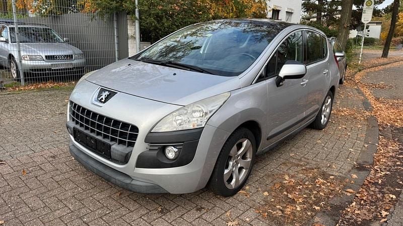 Gebraucht Peugeot 3008 Active 156 PS (114 kW) 2012 Silber Kombi
