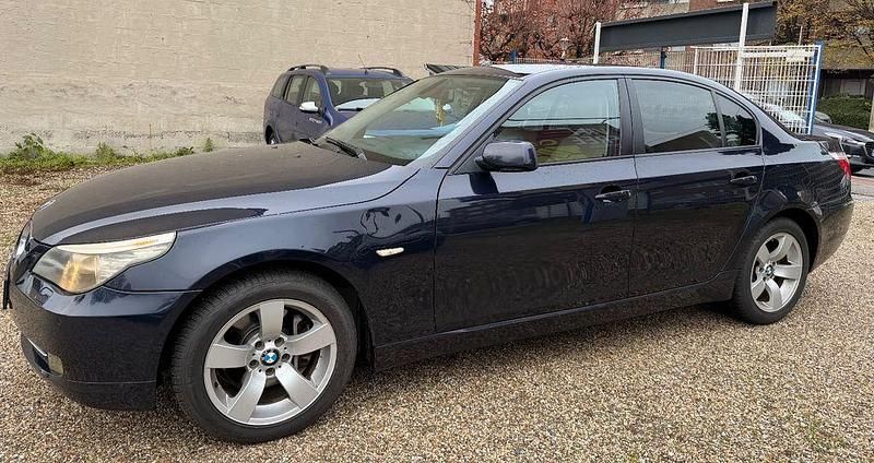 Blau Gebraucht 2009 BMW 525 Shadowline Limousine | 3.990 € (Superpreis) - Bild 1/4