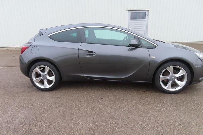 Gebraucht Opel Astra GTC Innovation 120 PS (88 kW) 2012 Grau