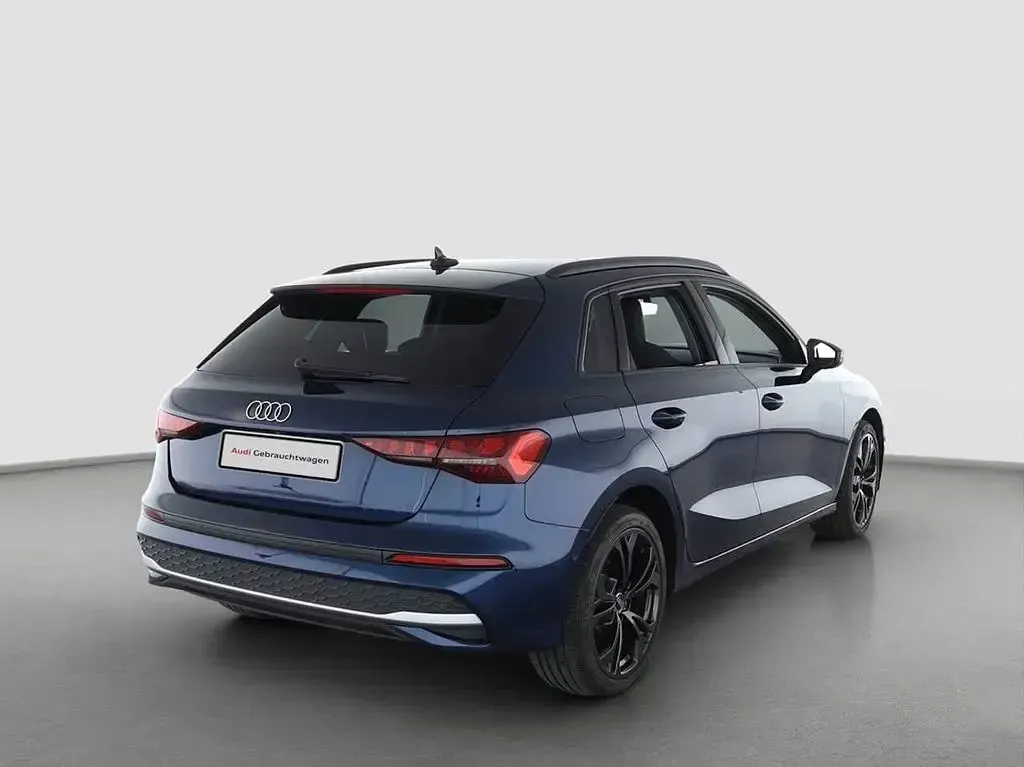 Gebraucht Audi A3 Comfort 150 PS (110 kW) 2026 Blau Limousine