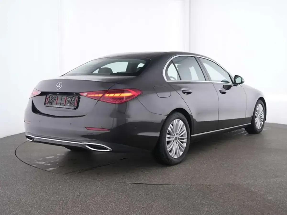 Gebraucht Mercedes C180 Avantgarde 170 PS (125 kW) 2025 Grau Limousine