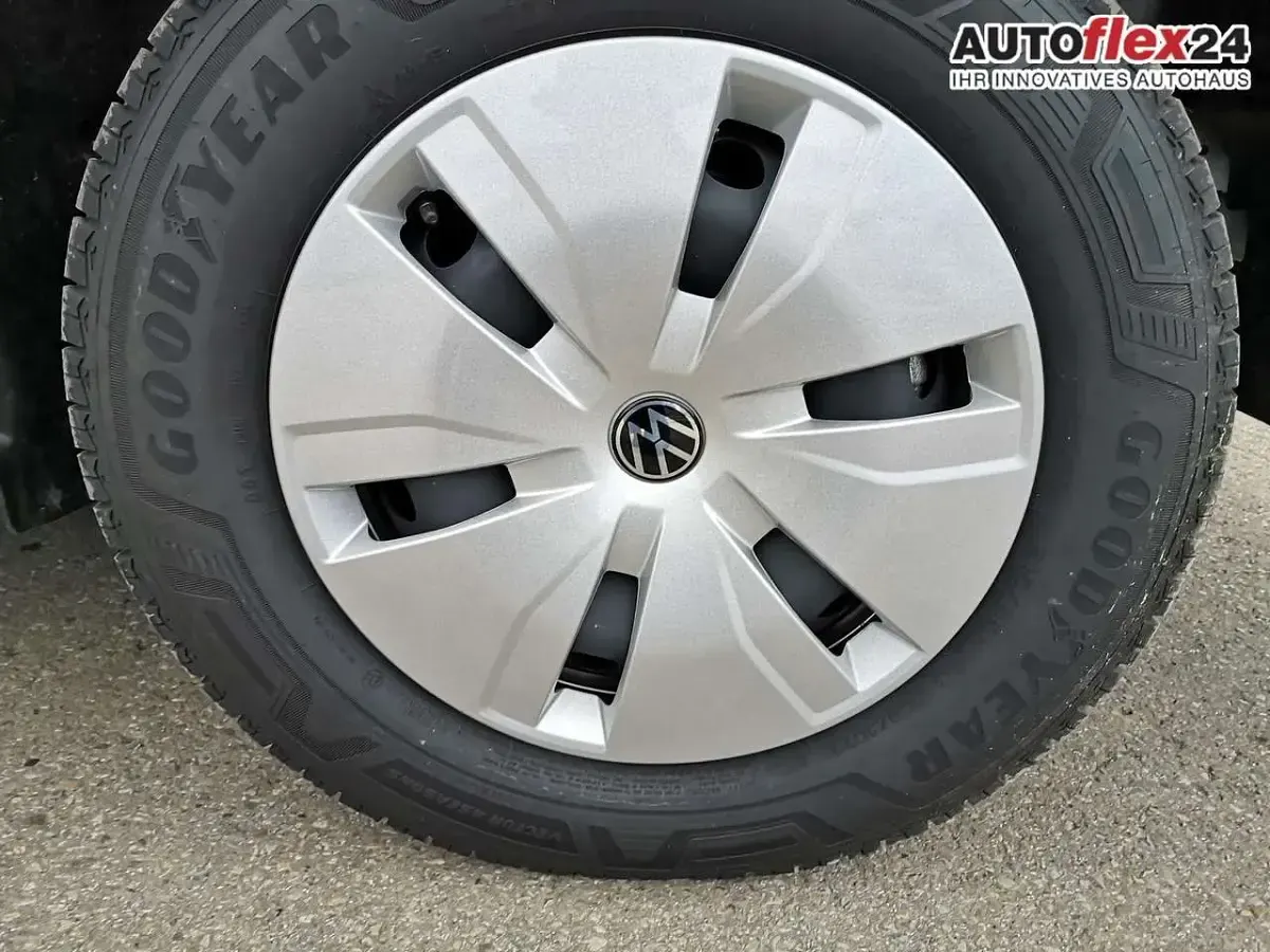 Neu VW T7 100 kW (136 PS) 2026 Clear white Van