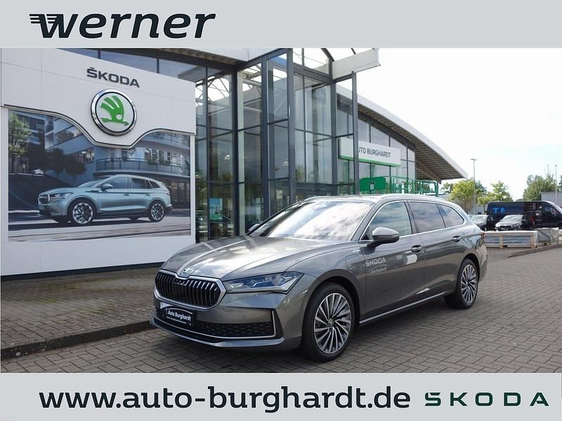 Graphitegrau Gebraucht 2025 Skoda Superb LAURIN & KLEMENT Kombi | 48.980 € - Bild 1/4
