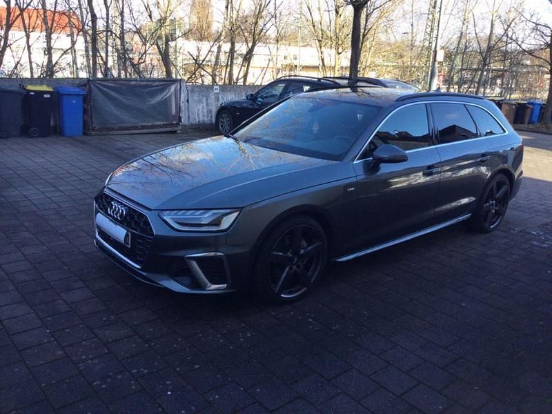 Gebraucht Audi A4 S-Line 190 PS (139 kW) 2019 Grau Kombi