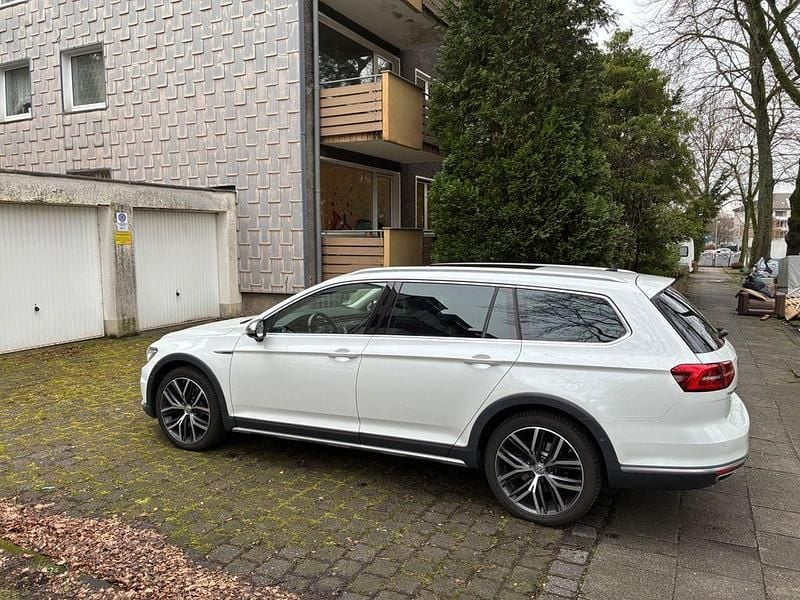 Gebraucht VW Passat Alltrack 239 PS (175 kW) 2016 Weiß Kombi