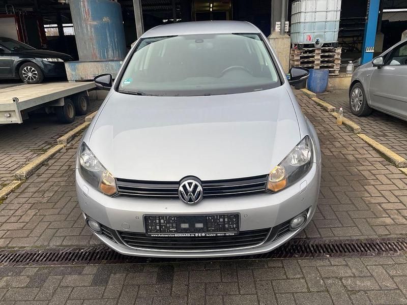 Gebraucht VW Golf VI Style 86 PS (63 kW) 2011 Silber Kleinwagen