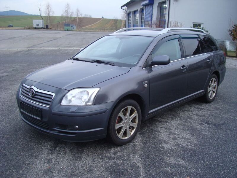 Grau Gebraucht 2006 Toyota Avensis Executive Kombi | 2.650 € (Fairer Preis) - Bild 1/4