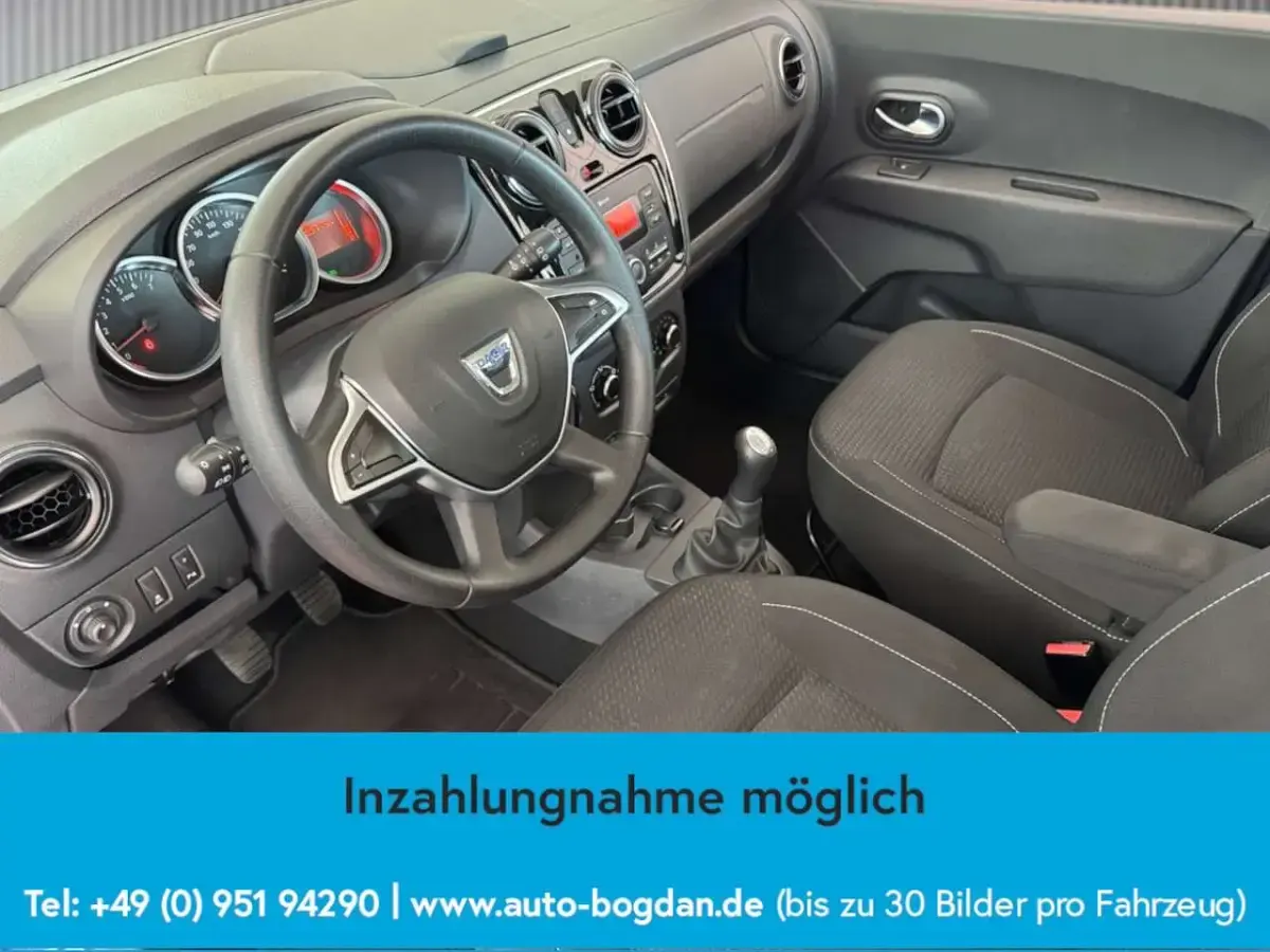 Gebraucht Dacia Lodgy Comfort 102 PS (75 kW) 2018 Marine blau Van / Kleinbus
