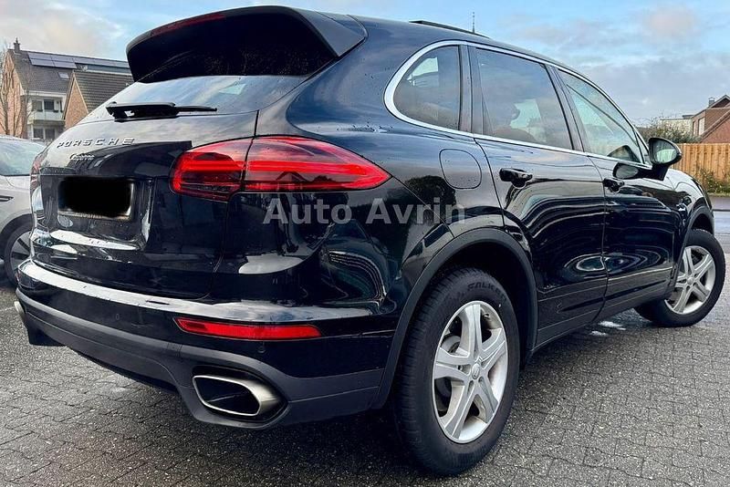 Second-hand Porsche Cayenne 262 CP (192 kW) 2015 Negru SUV