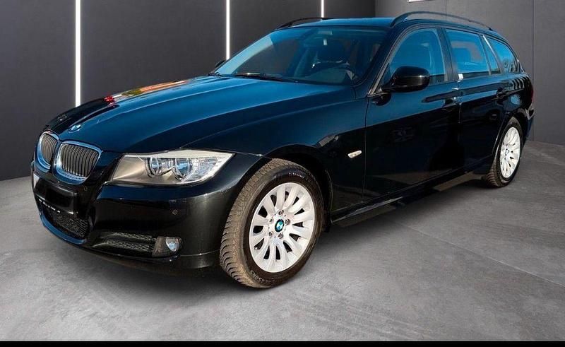 Schwarz Gebraucht 2008 BMW 318 Kombi | 6.999 € (Fairer Preis) - Bild 1/4