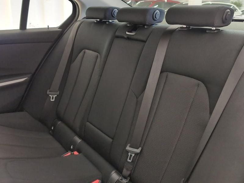 Gebraucht BMW 320e Advantage 204 PS (150 kW) 2022 Schwarz Limousine