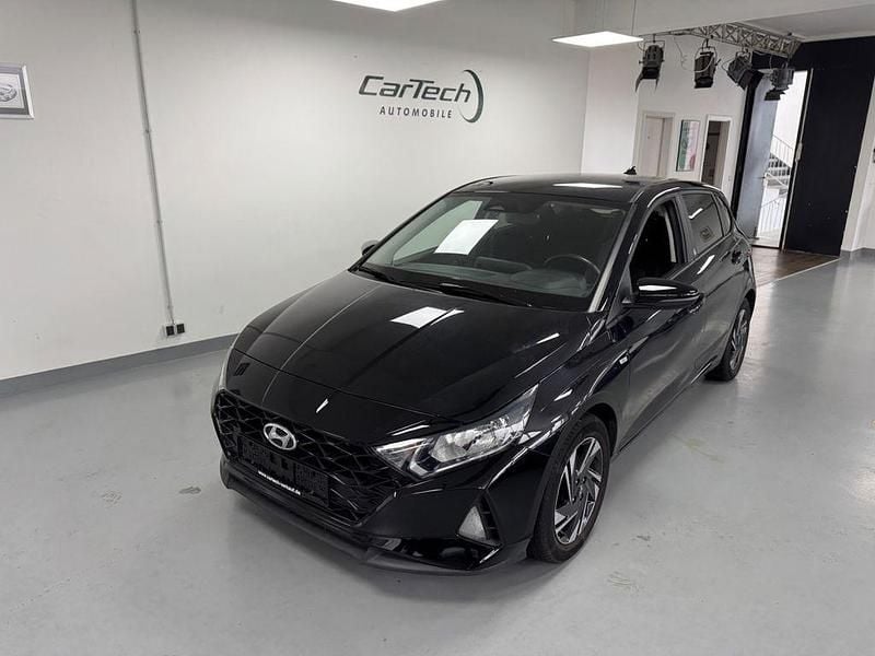 Schwarz Gebraucht 2022 Hyundai i20 Edition 30 Limousine | 14.999 € (Guter Preis) - Bild 1/4