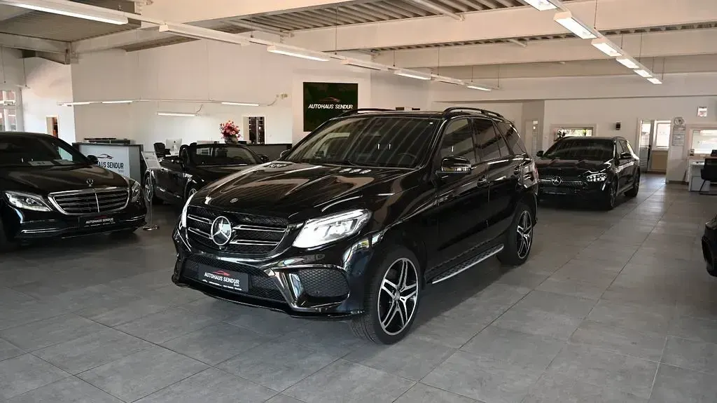 Gebraucht Mercedes GLE500 435 PS (319 kW) 2015 Schwarz SUV