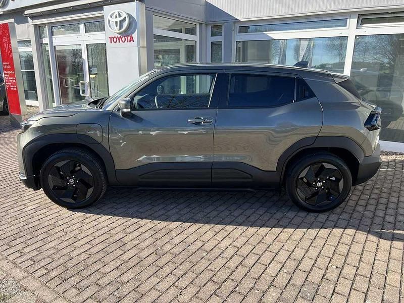 Neu Toyota Urban Cruiser 127 kW (174 PS) 2026 Grün SUV