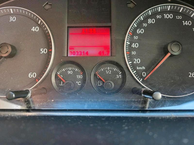 Gebraucht VW Touran 140 PS (102 kW) 2004 Grau Van / Kleinbus