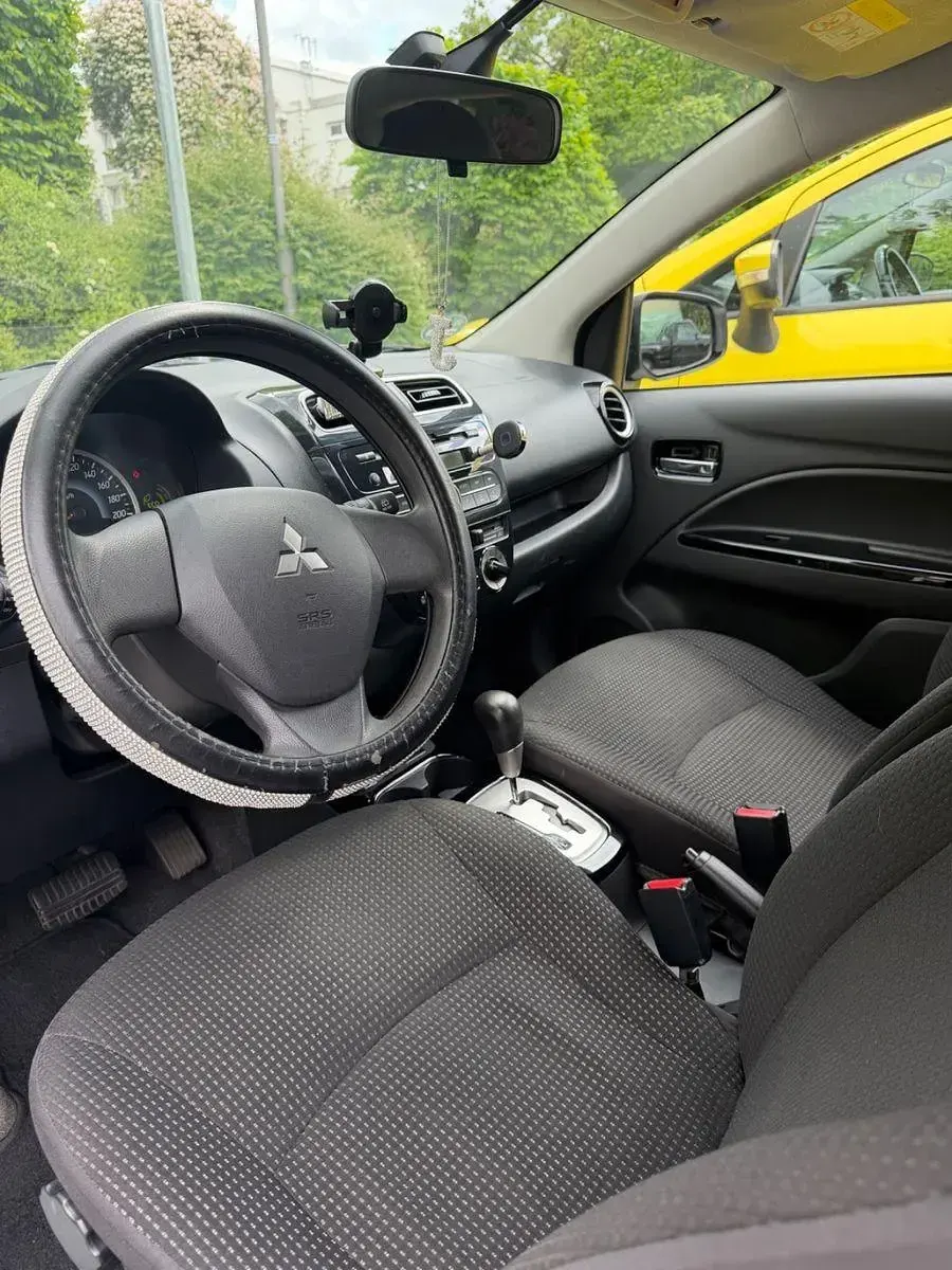 Gebraucht Mitsubishi Space Star Classic Collection Plus 80 PS (58 kW) 2015 Weiß Kleinwagen