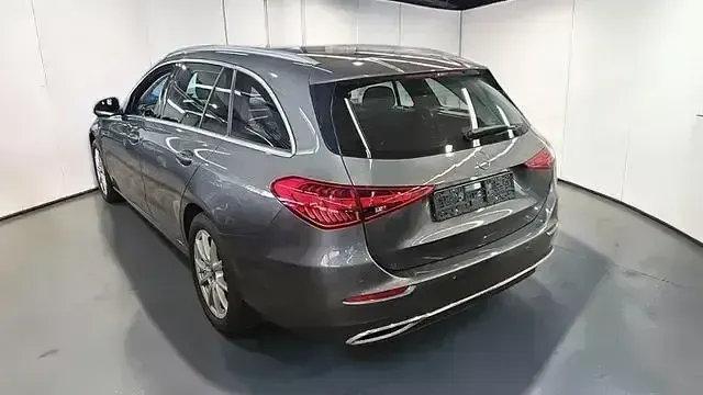 Second-hand Mercedes C200 Avantgarde 205 CP (150 kW) 2022 Gri Break