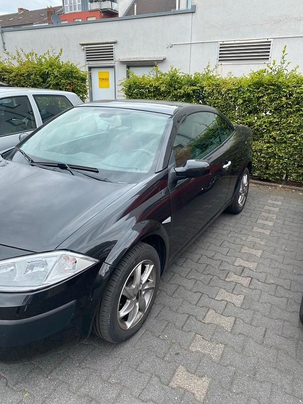 Schwarz Gebraucht 2006 Renault Mégane Cabriolet Cabrio | 4.500 € (Teuer) - Bild 1/4