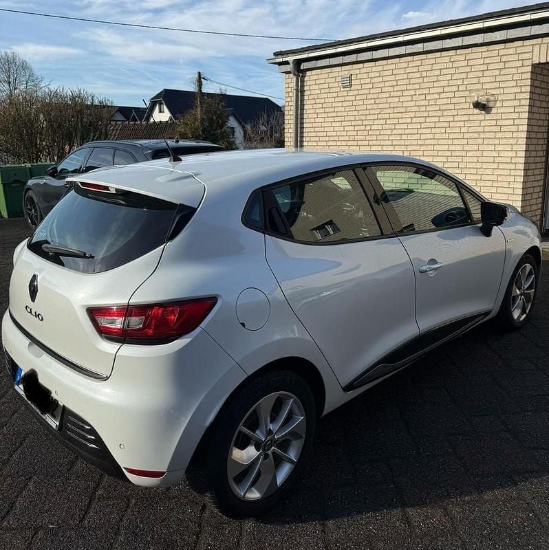 Gebraucht Renault Clio IV LIMITED 90 PS (66 kW) 2017 Weiß Kleinwagen