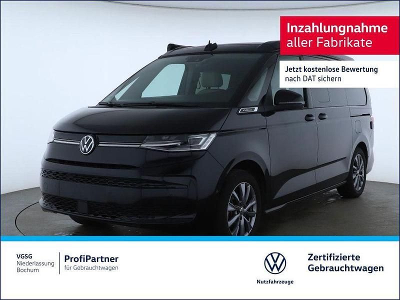 Schwarz (deep black perleffekt (schwarz)) Gebraucht 2025 VW California California Van | 70.330 € (Fairer Preis) - Bild 1/4